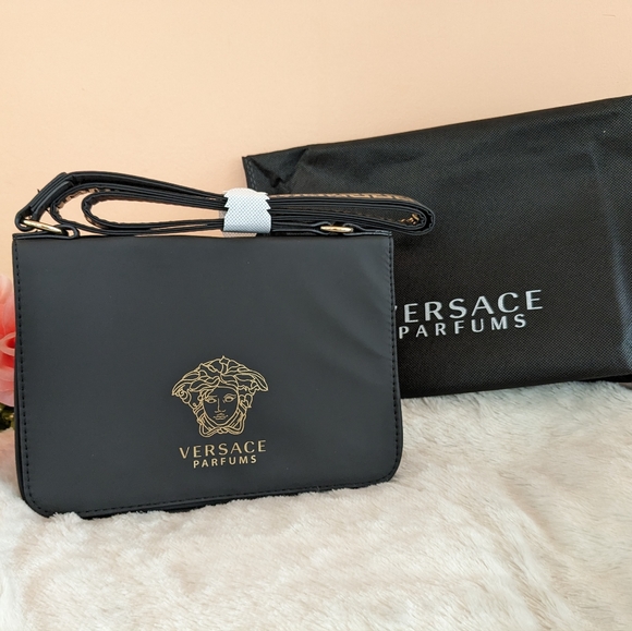 Versace - Picture 9 of 9